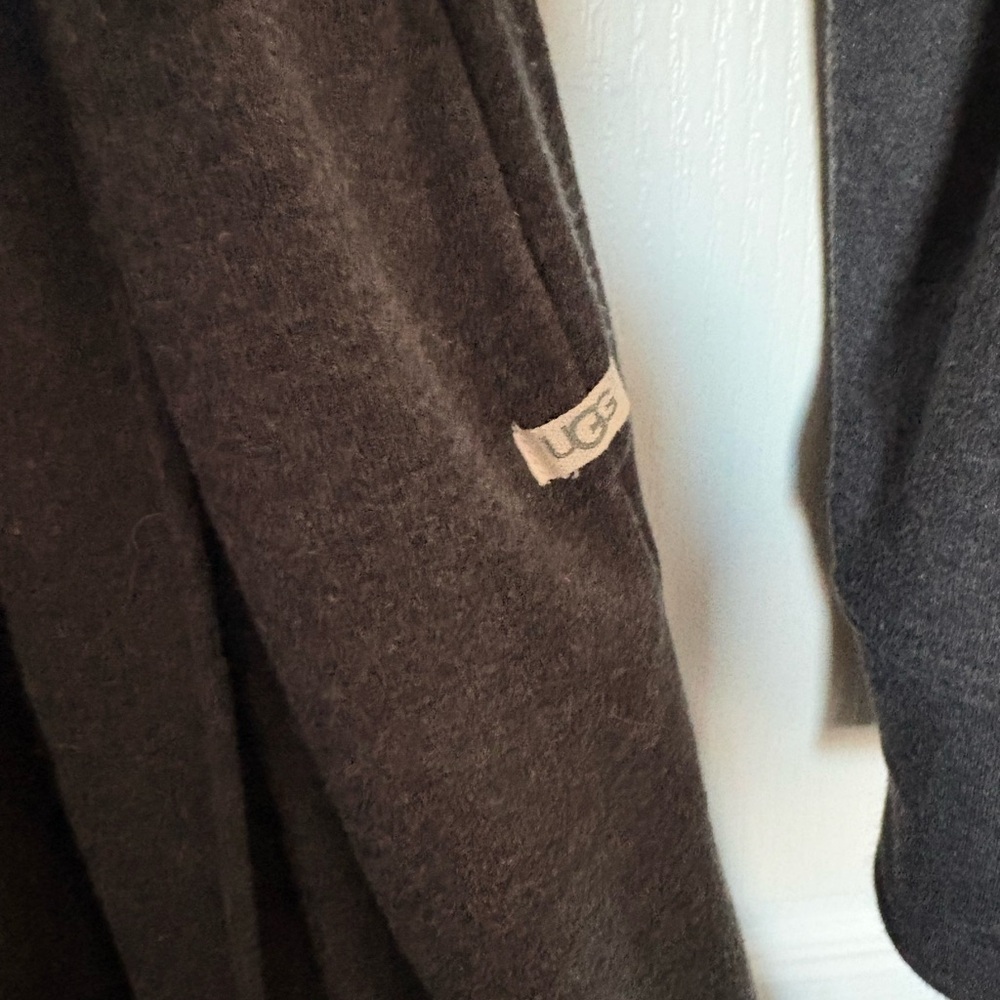Ugg Robe - image 3